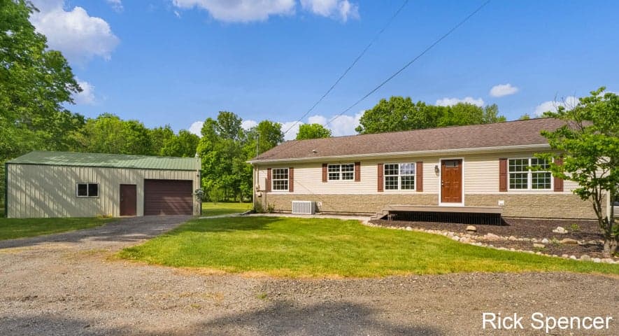3321 Babylon Road, Allegan, MI 49010