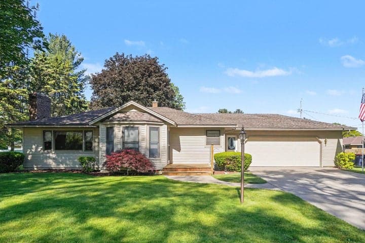 208 Cypress Avenue, Holland, MI 49423