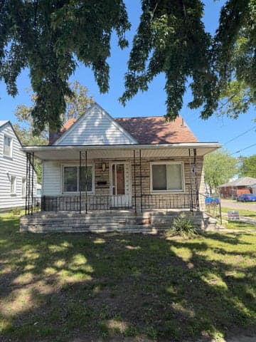 21004 Syracuse Avenue, Warren, MI 48091