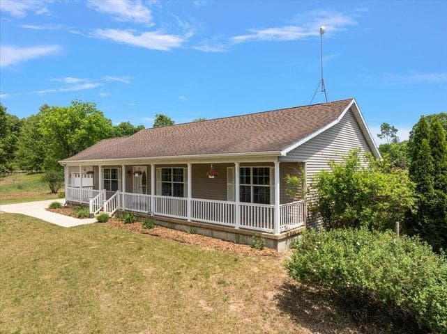 2171 Walking Horse Lane, Allegan, MI 49010