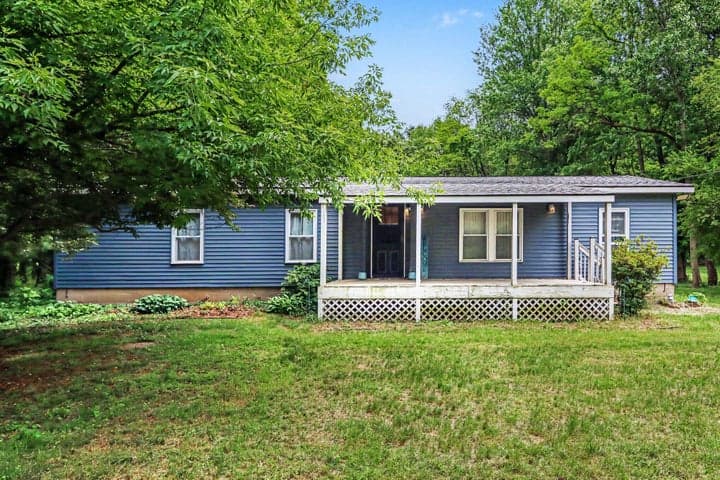 55719 Resort Road, Three Rivers, MI 49093