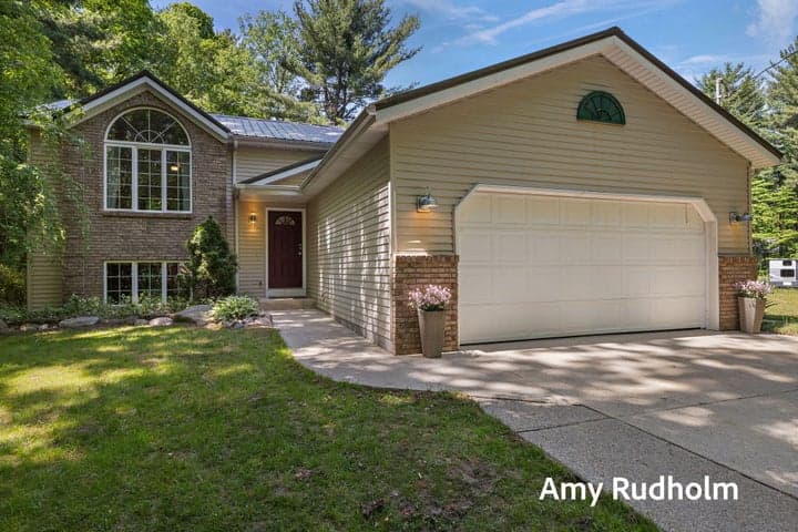 9262 Leonard Street, Coopersville, MI 49404