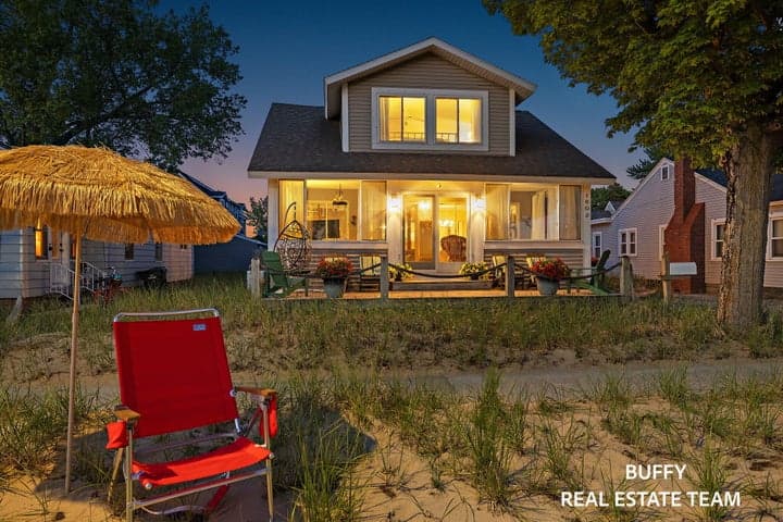 1602 Beach Street, Muskegon, MI 49441