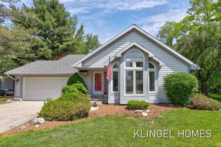 17829 Cherokee Drive, Spring Lake, MI 49456