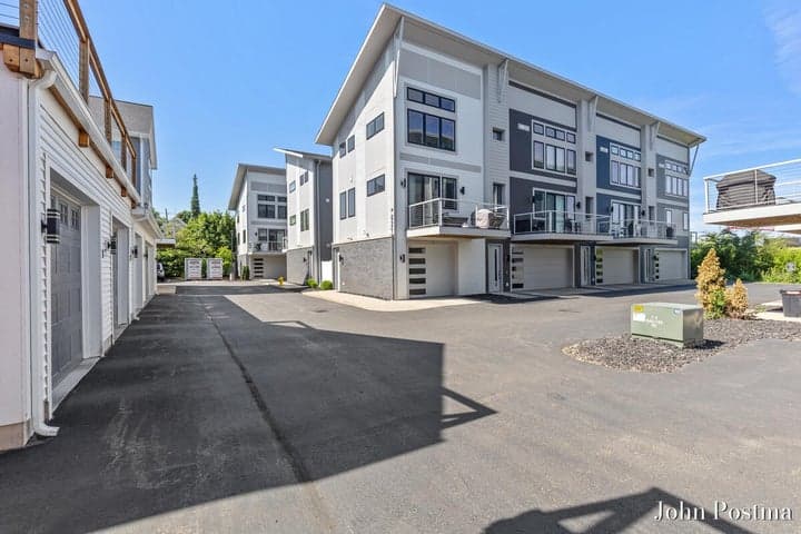 621 Fairview Avenue NE 1, Grand Rapids, MI 49503