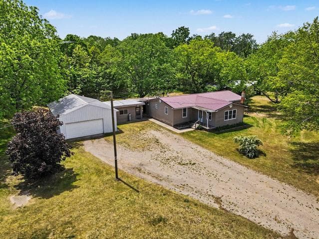 3599 S Maple Island Road, Hesperia, MI 49421