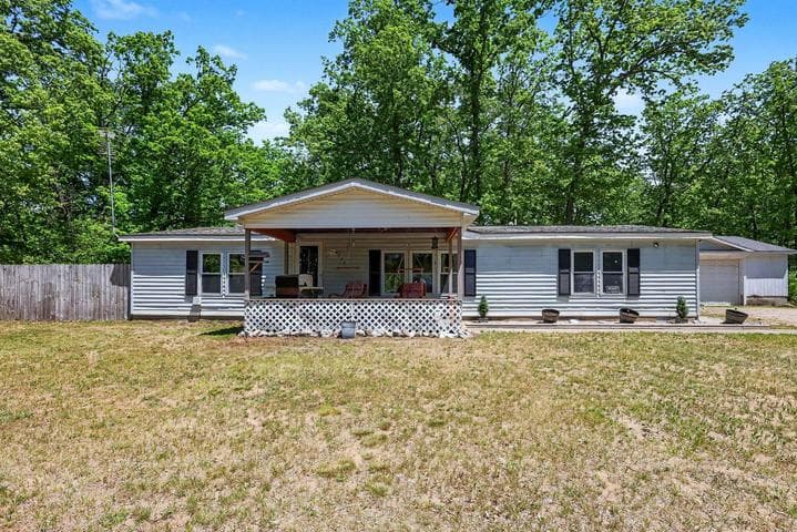 688 S Silver Drive, White Cloud, MI 49349