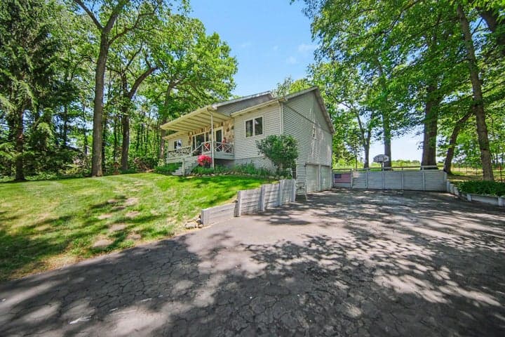 12895 Kelley Road, Brooklyn, MI 49230