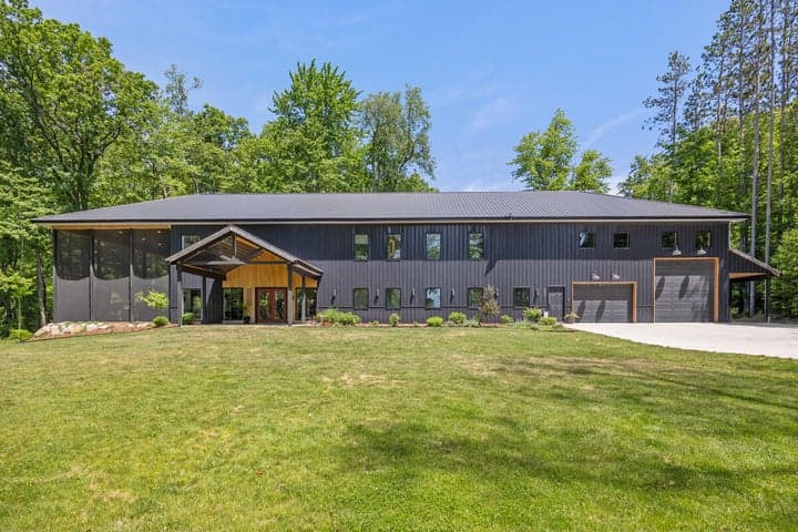 9555 Kath Court NE, Rockford, MI 49341