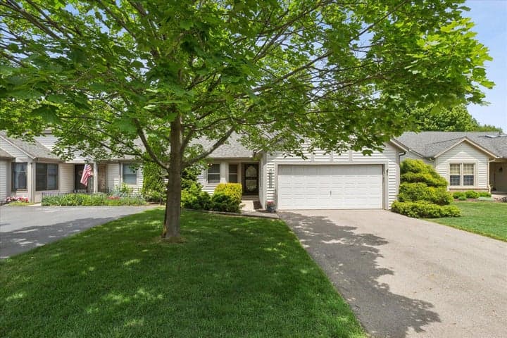 2443 Shoreham Highlands Street, St. Joseph, MI 49085