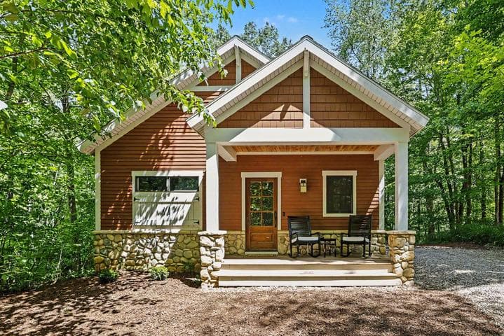 3411 Lake Chapin Drive, Berrien Springs, MI 49103