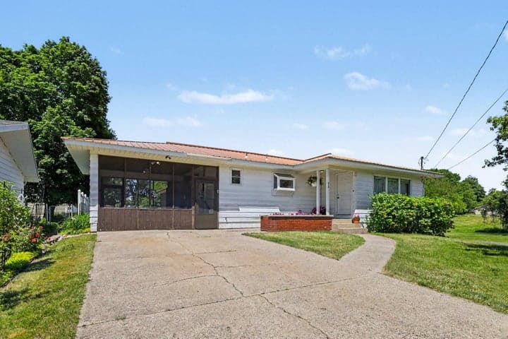 312 Cedar Street, Wayland, MI 49348