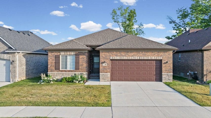 15300 Eton Pointe Drive, Clinton Twp, MI 48035
