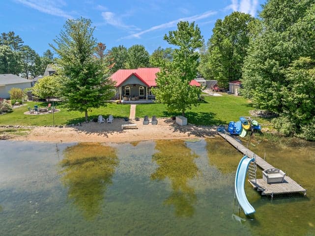 8662 W Edgewood Road, Mears, MI 49436
