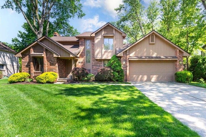 6718 Forest Park Drive, Troy, MI 48098
