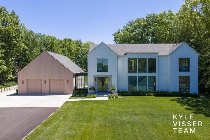 3616 64th Avenue, Zeeland, MI 49464
