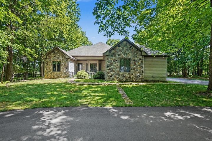 9980 Sunset Drive, Canadian Lakes, MI 49346
