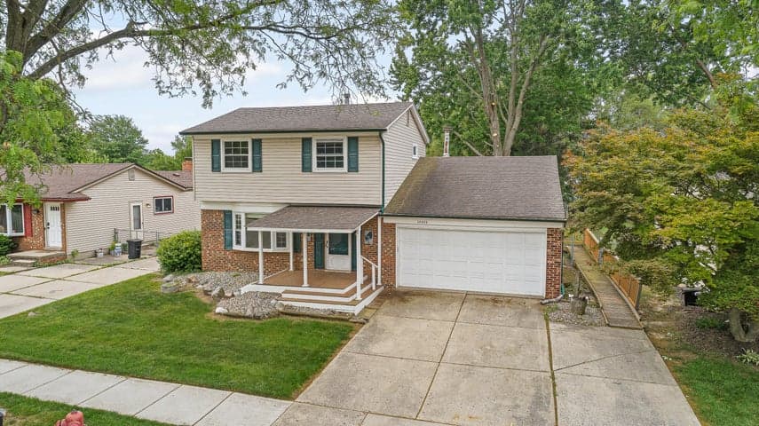 39805 Coronation Road, Canton, MI 48188