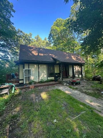 141 Irving Road, Middleville, MI 49333