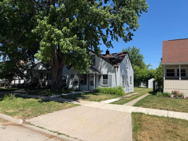 18852 Indian, Redford, MI 48240