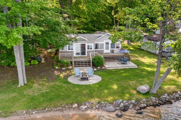 19116 Kenny Drive, Big Rapids, MI 49307