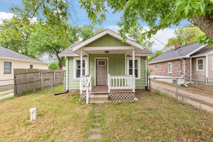 3428 Sunnyheart Avenue, Jackson, MI 49202