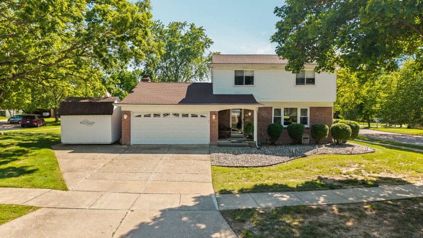534 Forestbrooke Court, Saline, MI 48176