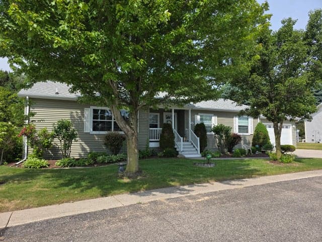 705 Peach Lane, Fremont, MI 49412