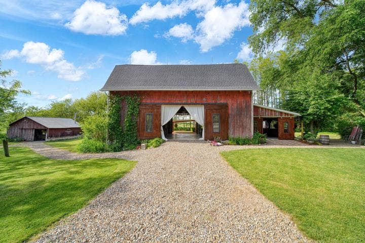 11242 Devereaux Road, Parma, MI 49269