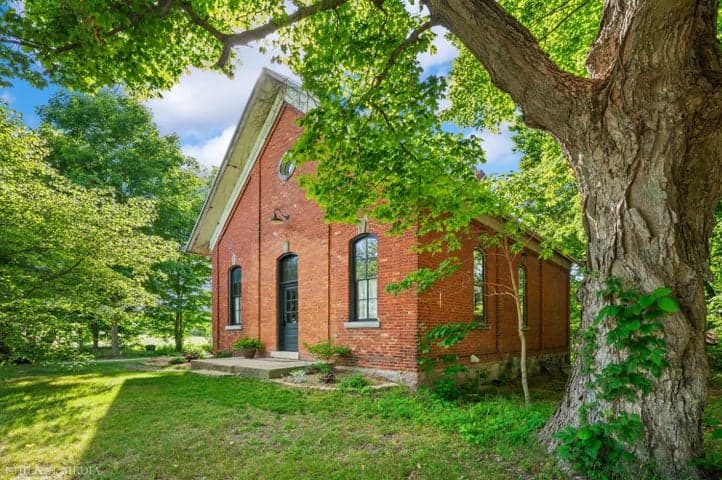 1055 Mount Tabor Road, Buchanan, MI 49107