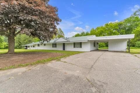 7038 Whitmore Lake Road, Whitmore Lake, MI 48189
