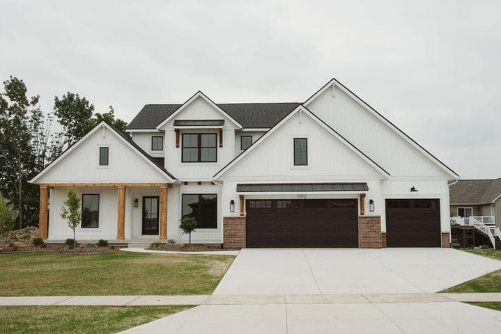 1912 Creekside Drive SW, Byron Center, MI 49315