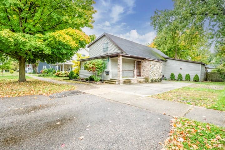 305 S Main Street, Berrien Springs, MI 49103