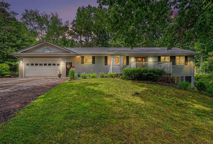 2985 W Kirby Road, Battle Creek, MI 49017