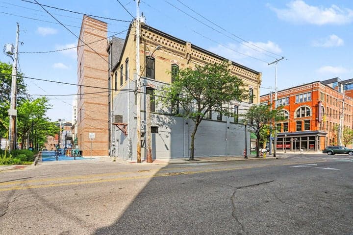 280 E Michigan Avenue, Kalamazoo, MI 49007