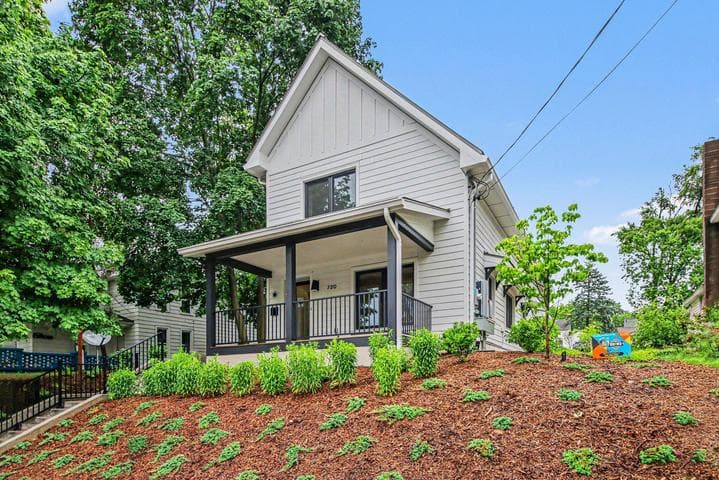 720 Eastern Avenue NE, Grand Rapids, MI 49503