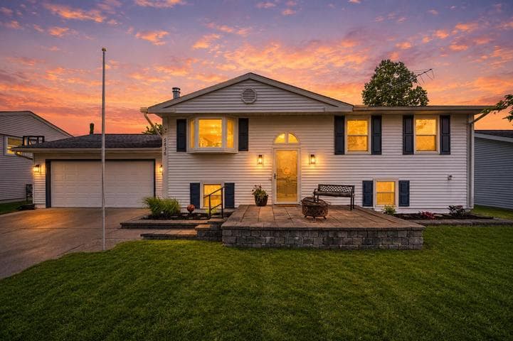 5636 Juniper Drive, Jackson, MI 49201