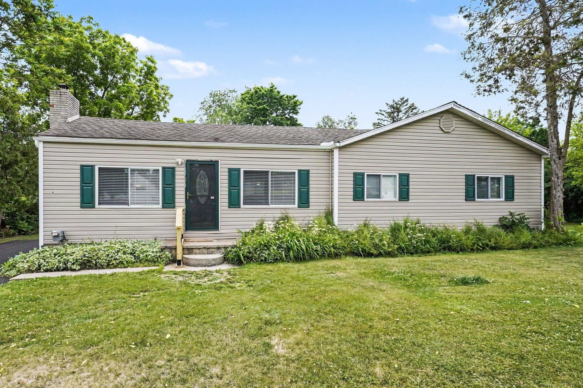 3472 Esson Drive, Grand Blanc, MI 48439