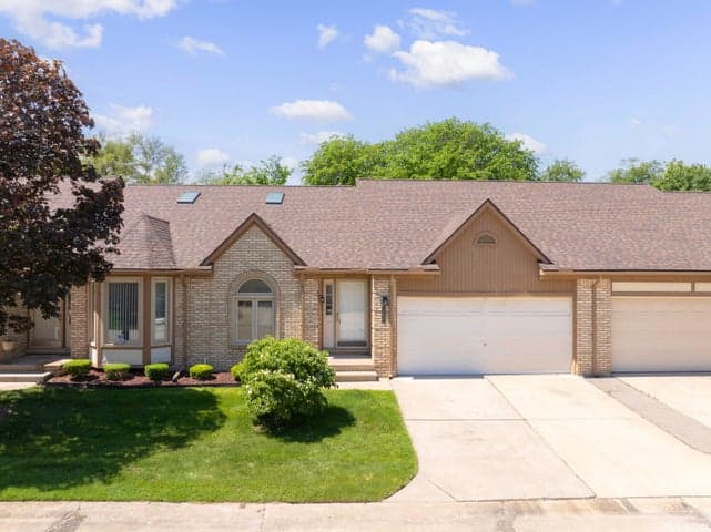 35907 Fierimonte Drive, Clinton Twp, MI 48035