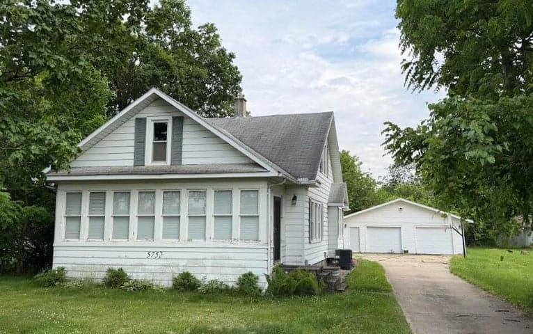 5752 E Cork Street, Kalamazoo, MI 49048