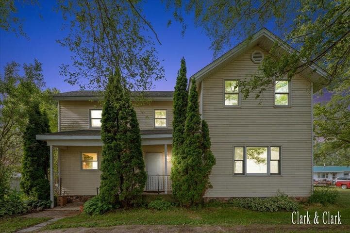 9604 E Brown Road, Lake Odessa, MI 48849