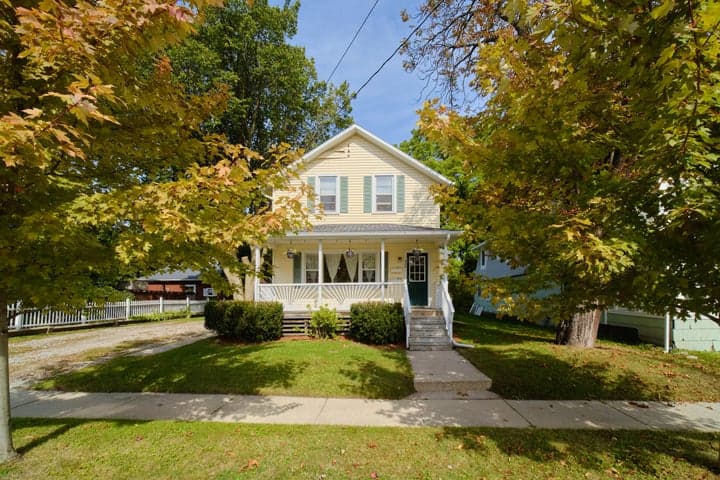 244 5th Street, Manistee, MI 49660