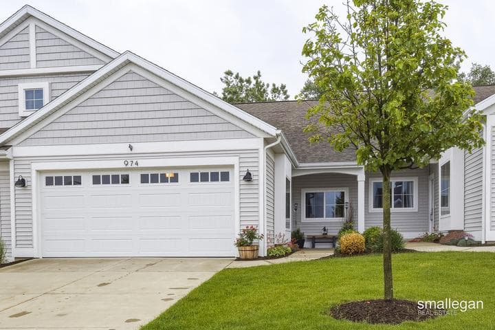 974 Castlebay Way, Hudsonville, MI 49426