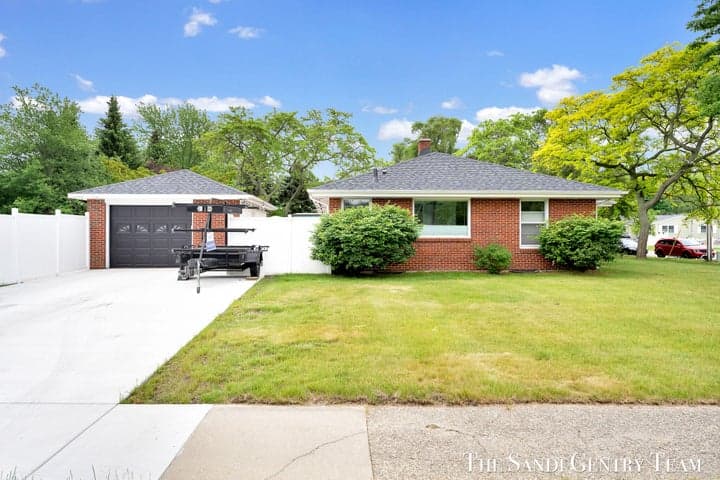 1508 Wisconsin Street, Grand Haven, MI 49417