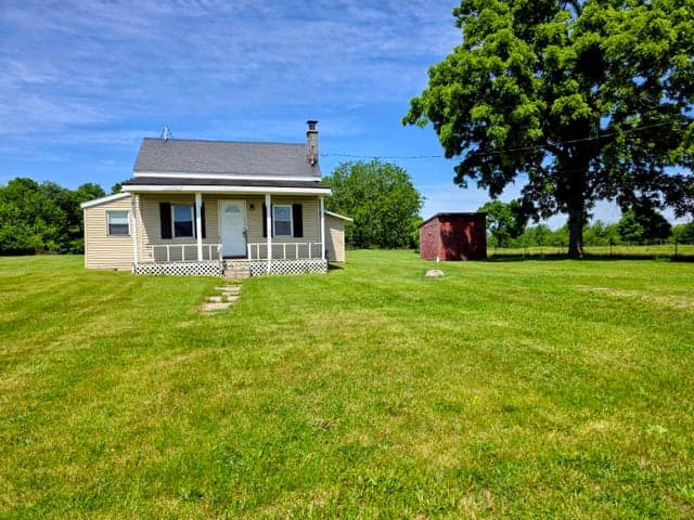 1252 Railroad Road, Union City, MI 49094