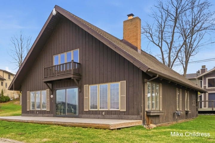 6390 Lakeshore Drive, Saranac, MI 48881