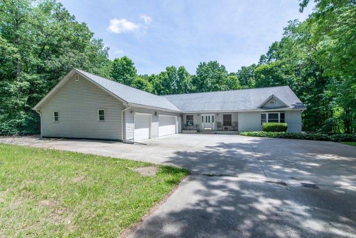 10090 King Hill Court, Dexter, MI 48130
