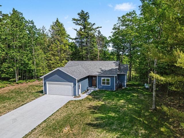 4410 N Pine Avenue, Mears, MI 49436