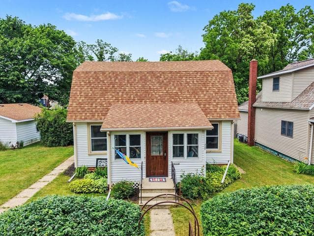729 South Haven Place, South Haven, MI 49090