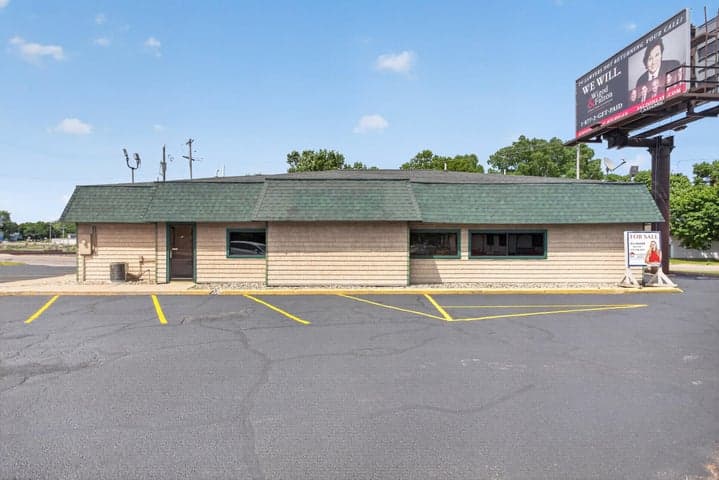 1425 Wildwood Avenue, Jackson, MI 49202